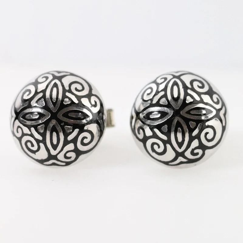 Cufflinks with wood accents for a rustic and unique design-Vintage Margot de Taxco Jewelry | Round Floral Enamel Cufflinks