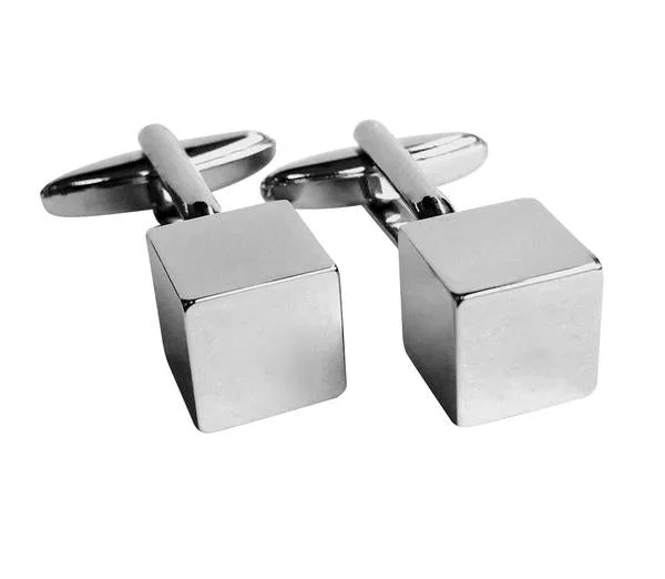 Cufflinks with engraved quotes for a personalized and meaningful touch-Cube Square Shiny Silver Cufflink