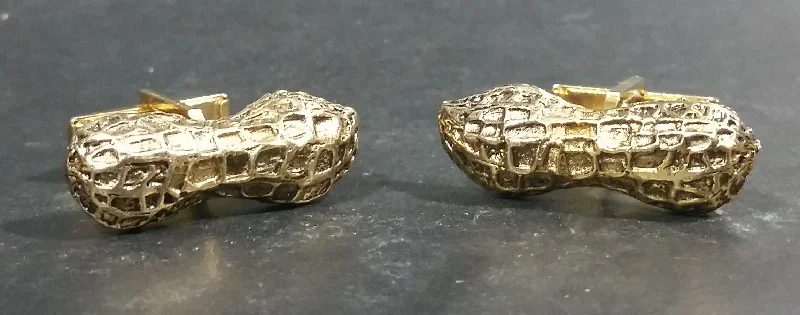 Best cufflinks for men with classic designs for formal occasions and business meetings-Vintage Peanut Shell Shaped Gold Tone Cufflinks - Patent. 2.974.381