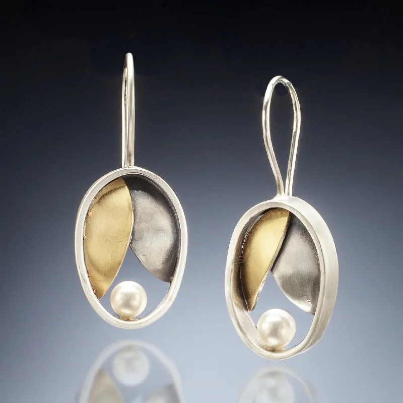 Best hoop earrings with geometric shapes for a modern and artistic appeal-Mixed Metal Oval Leaf Wire Earrings