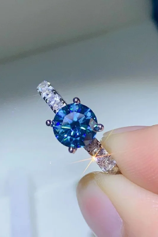 Rings with starburst topaz for radiant beauty -Future Style 1 Carat Moissanite Side Stone Ring