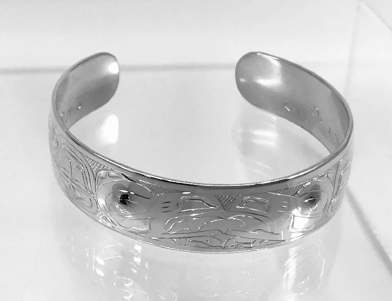 Bangle bracelets with enamel inlay designs for a colorful and eye-catching appearance-Tammy 1/2” Raven Silver Bracelet